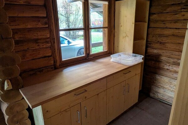 Schr�nke mit Arbeitsfl�che